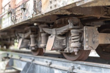 Eski atölye dar hat demiryolu lokomotif ve vagon. Onarım ve yenileme trenler için yeri. Sezon sonbahar.