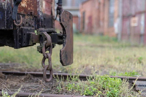 Estación Ferrocarril Vía Estrecha Una Pequeña Ciudad Vagones Locomotoras Lado — Foto de Stock