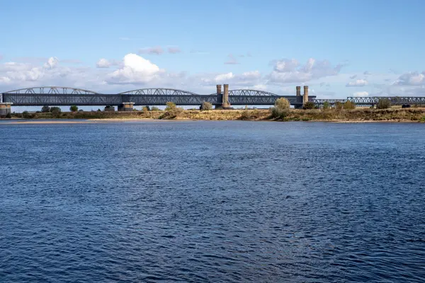 Ancien Pont Ferroviaire Avec Barrières Piétonnes Pont Ferroviaire Sur Rivière — Photo