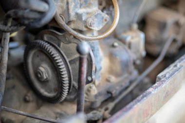 Eski dizel motor. Kullanılmayan bir motor iç. Yer - mekanik atölye.