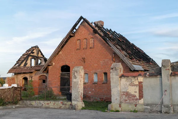 Une Vieille Maison Brûlée Ruine Après Incendie Bâtiment Destiné Habitation — Photo