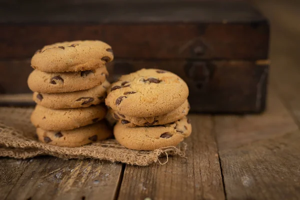 Pliki Cookie Związane Ciągiem Szary Juty Łuku Pliki Cookie Słodycze — Zdjęcie stockowe