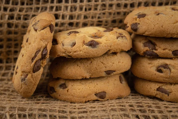 Pliki Cookie Związane Ciągiem Szary Juty Łuku Pliki Cookie Słodycze — Zdjęcie stockowe