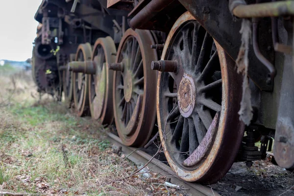 Velhos Motores Vapor Destruídos Estação Ferroviária Esquecida Europa Central Temporada — Fotografia de Stock