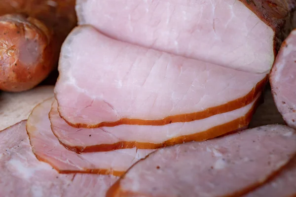 Sabrosas Salchichas Frescas Mesa Cocina Golosinas Preparadas Para Ceremonia Casa — Foto de Stock