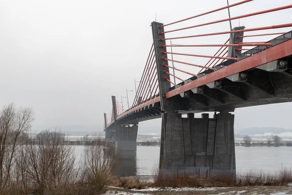 Yeni Bir Büyük Beton Yolu Köprüsü Nehir Vistula Üzerinde Orta — Stok fotoğraf