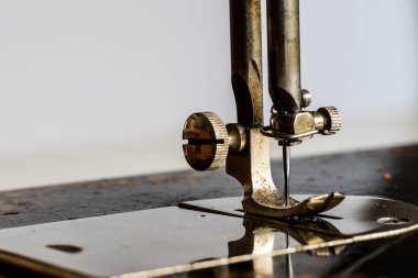 Dikiş dikmek bir atölye.