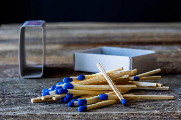 Scattered Matches Old Table — Stock Photo, Image