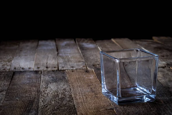 Ein Glas Für Kalte Getränke Auf Einem Holztisch — Stockfoto