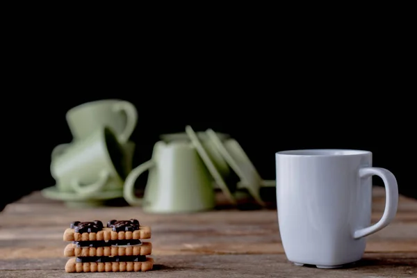 Tazza Caffè Tavolo Legno Fondo Nero — Foto Stock