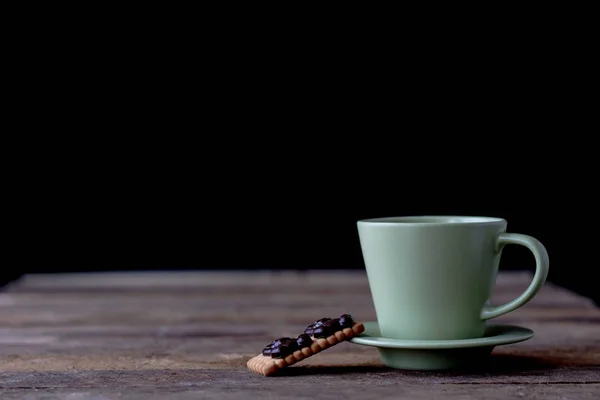 Tazza Caffè Tavolo Legno Fondo Nero — Foto Stock