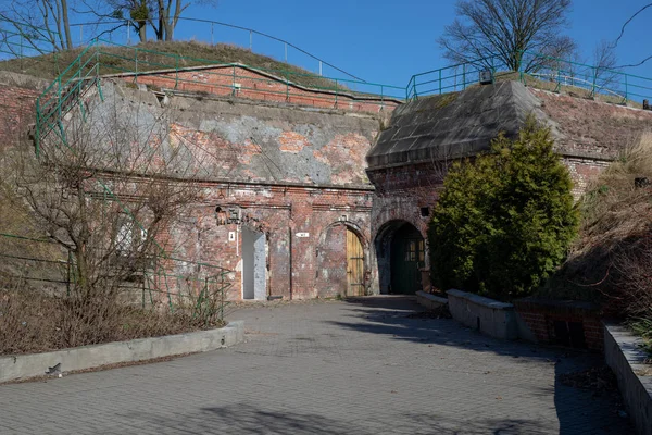 Toruń, kujawskopomorskie / Polen - maart, 20, 2019: oude fort m — Stockfoto