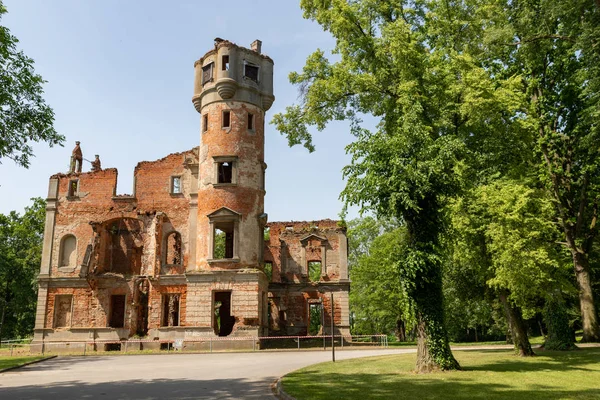 Runowo Krajenskie, Kujawsko Pomorskie/Polen-11 juni 2019: — Stockfoto