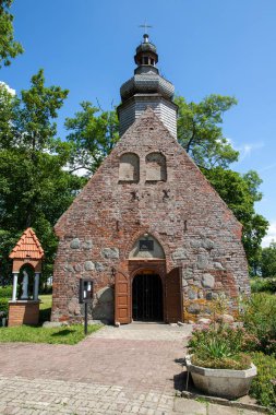 Bonin, zachodniopomorskie / Polska - 28 Haziran 2019: Küçük kırmızı 