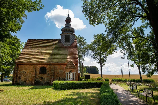 Bonin, zachodniopomorskie / Polska - June 28, 2019: A small red — Stock Photo, Image