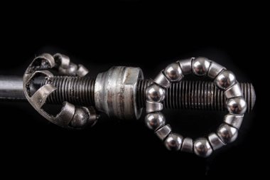 Bisiklet tekerleği rulmanını değiştirme. Bisiklet parçaları servisi th