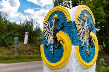 Karlowo, Pomeranian / Polonya - 4 Eylül 2019: Eski sınır po