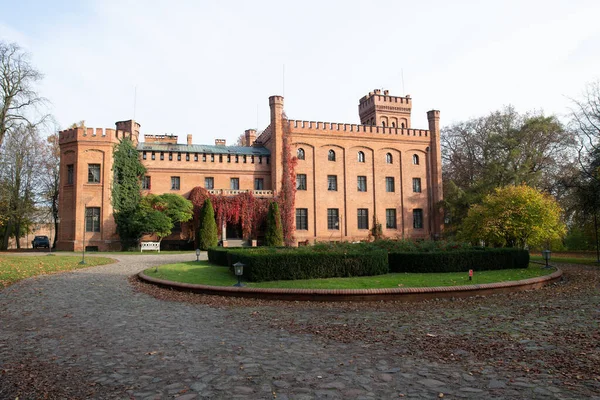 Un hermoso castillo de ladrillo rojo Imagen De Stock