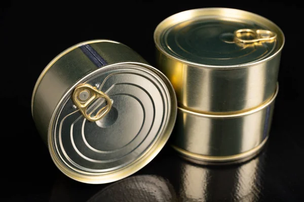 Latas Metal Con Comida Una Mesa Oscura Comida Conservada Con — Foto de Stock