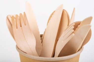 Ağaçtan toplanmış taze kirazlar. Ev bahçesinden tarım ürünleri. Yaz mevsimi.