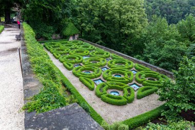 Piastow Slaski, dolnoslaskie / Polonya-21 Haziran 2020: Güney Polonya 'daki tarihi Ksiaz kalesi. Orta Avrupa 'da iyi korunmuş tarihi bir mülk. Yaz mevsimi.