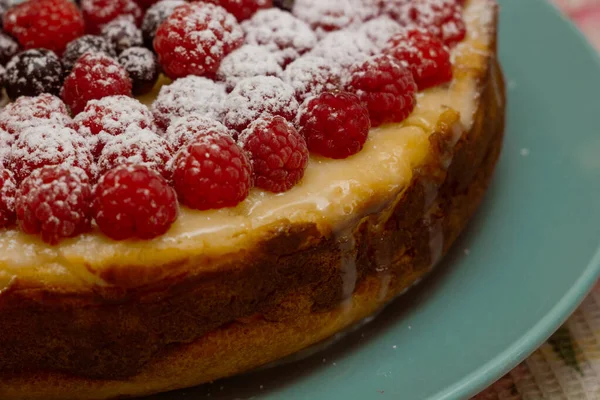 Cheesecake Casă Zmeură Coacăze Proaspete Plăcintă Sănătoasă Organică Desert Vară — Fotografie, imagine de stoc