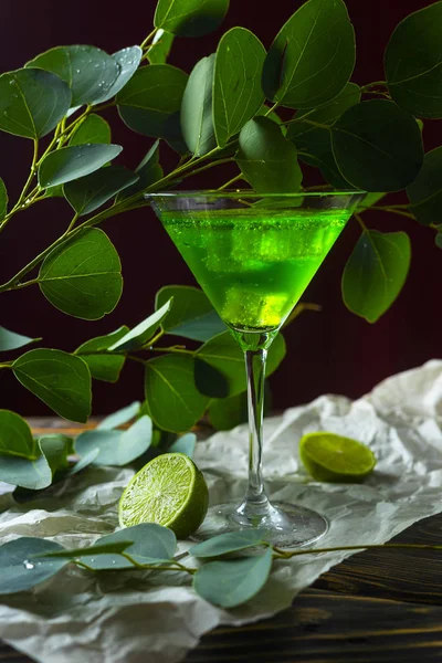 Ein Grünes Getränk Mit Eiswürfeln Einem Glas Für Mojito Auf — Stockfoto