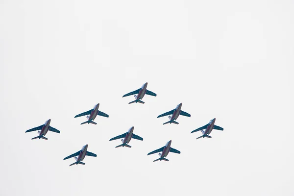 Air Show Maks 2009 Aviones Militares Mostrando Grupo Acrobacias Cielo — Foto de Stock