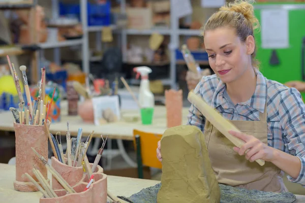 Master class at pottery workshop — Stock Photo, Image