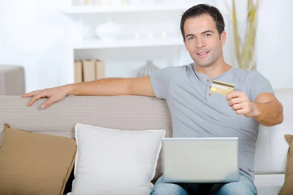 Buying online is faster and easier — Stock Photo, Image