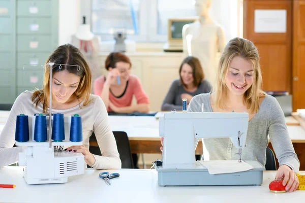 Donne Laboratorio Cucito — Foto Stock