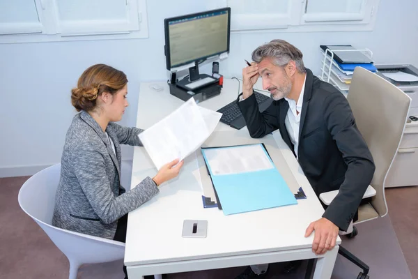 Chefe Ficando Louco Escritório — Fotografia de Stock