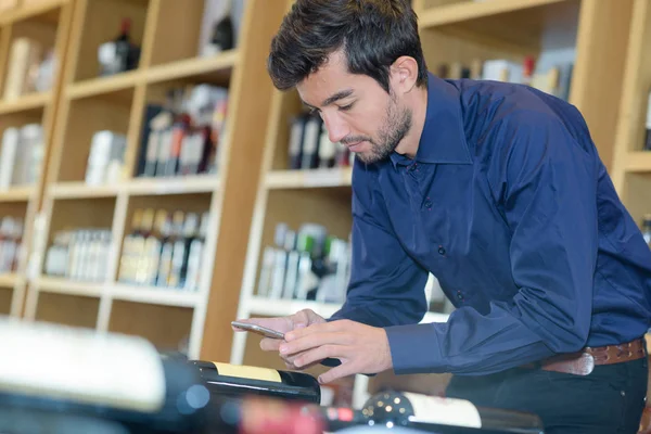 Leitura Cliente Rótulo Vinho — Fotografia de Stock