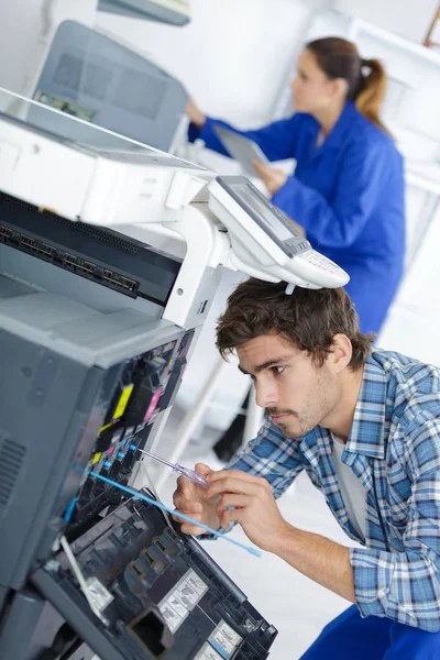 Het Office Toestel Herstellen — Stockfoto