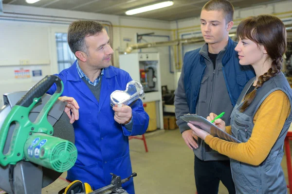 Leerlingen Werken Machine Metalen Verwerken — Stockfoto