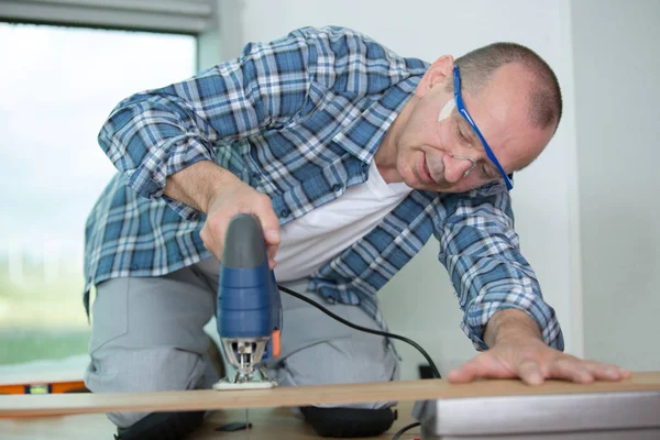 Snickare trä skärbräda — Stockfoto