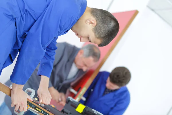 Die geschäftige Werkstatt und Arbeit — Stockfoto