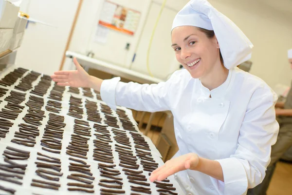 Apresentando os pretzels de chocolate — Fotografia de Stock
