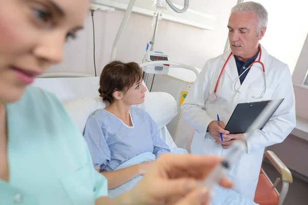 Spiegazione Della Procedura Medica — Foto Stock