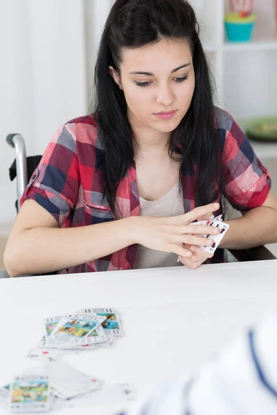 Pretty Disabled Brunette Girl Playing Cards — Stock Photo, Image