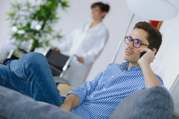 Patient Phone Waiting Room — Stock Photo, Image