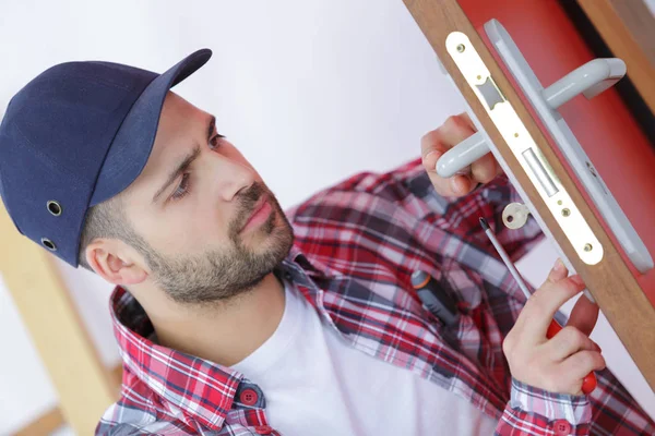 Handyman Repair Door Lock Room — Stock Photo, Image