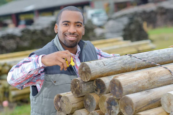 Pracovní zajištění dřeva — Stock fotografie