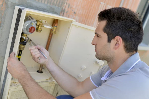 Controllo Del Contatore Dell Acqua — Foto Stock