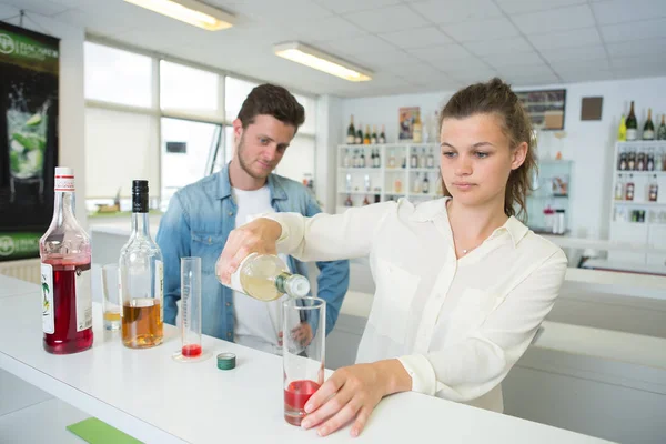 Students in a tasting class — Stock Photo, Image