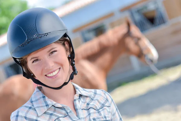 Rider and her horse — Stock Photo, Image