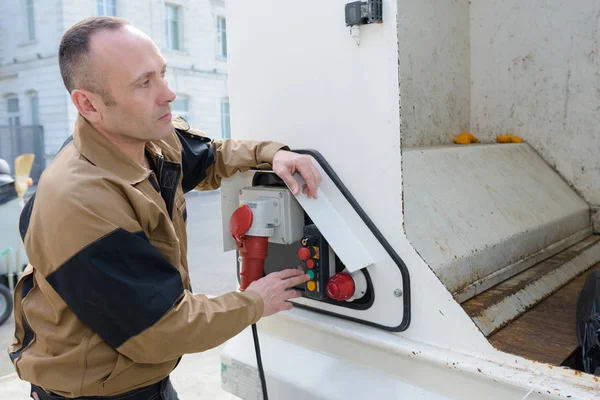 Druk op een knop en werk — Stockfoto