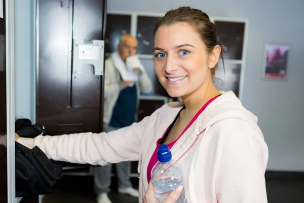 Prima dell'allenamento e femminile — Foto Stock