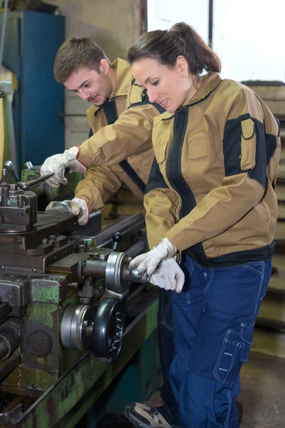 Mechanicians Jobbet Fabriken — Stockfoto