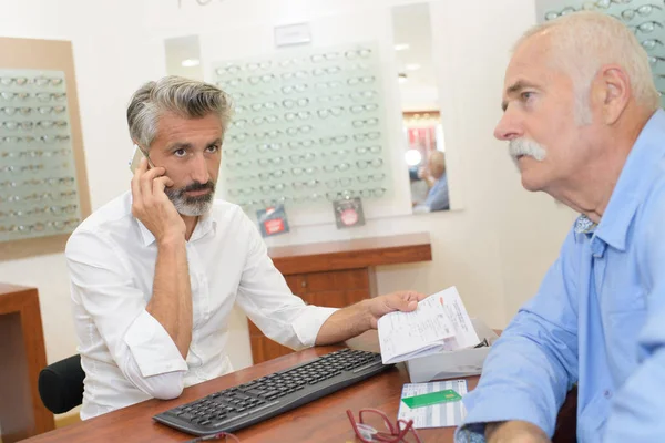 Onderzoek Bril — Stockfoto